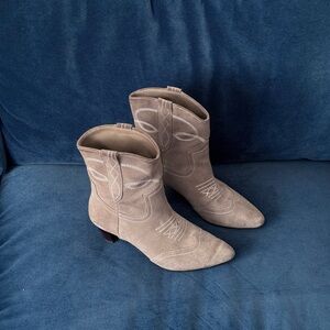 ANTHROPOLOGIE X SILENT D Size 
36 TAITES KITTEN‎ HEEL ANKLE BOOT